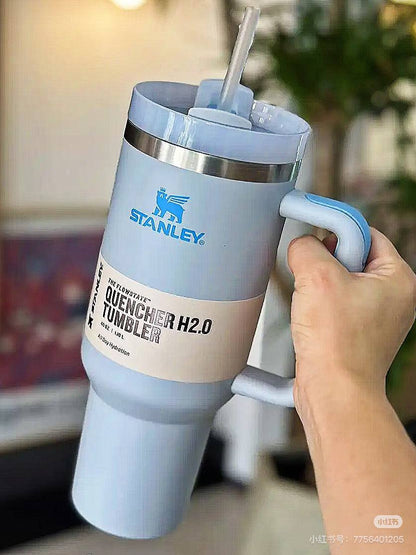 STANLEY Bottle❤️‍🔥*
good quality 💯
Stainless steel ✨
With boxes 📦 
65 dhs✅

Zain216
♥️♥️♥️