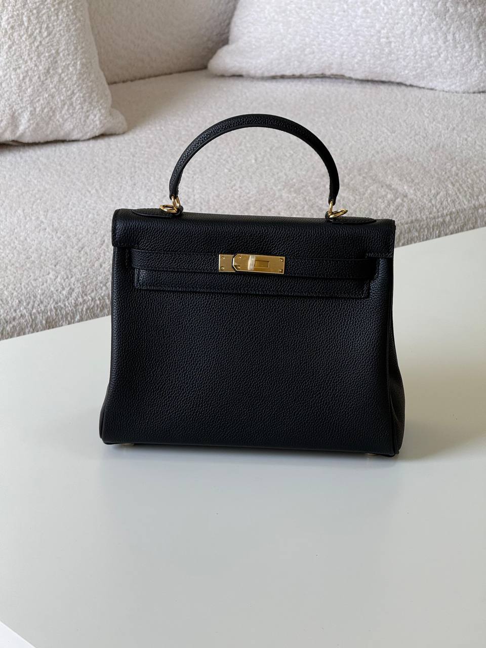 Hermes kelly togo 28cm💕
master quality😍

with box❤️
🎁🎁🎁

400 dhs🪙💕

Zain52
♥️♥️♥️