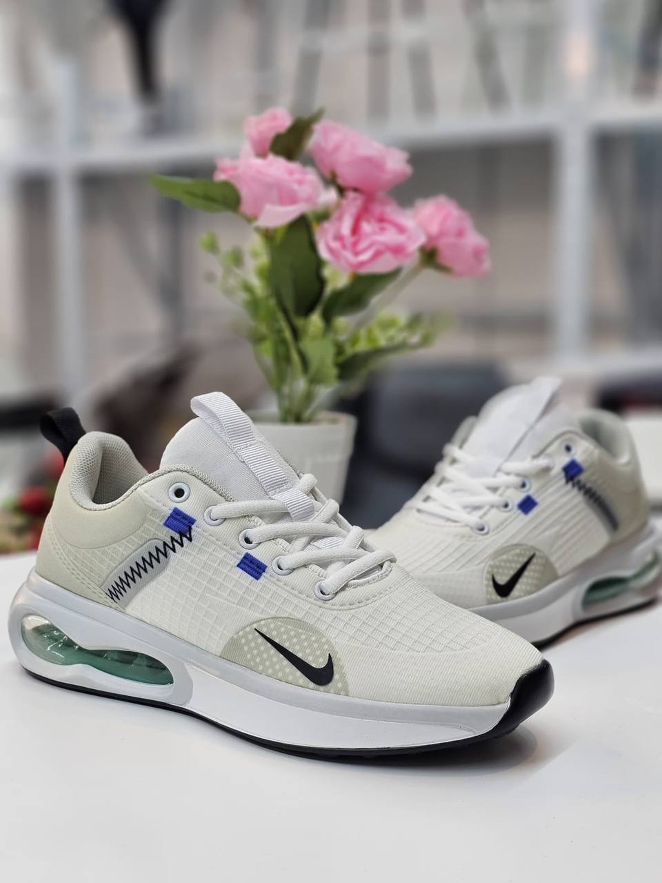 Nike
Size 39-46   
90 dhs🇦🇪

Zain163
♥️♥️♥️