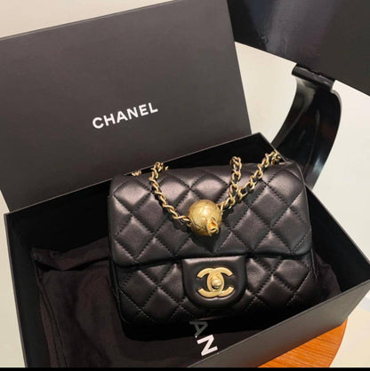 Gucci

90 dhs💓

with box
🎁🎁🎁

size 20cm

Zain26
♥️♥️♥️