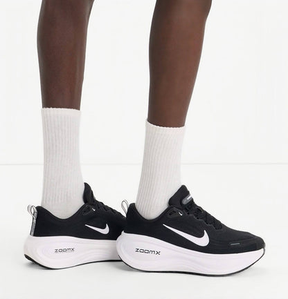 Nike Vomero Plus Black 
White，

Size 36-45 ，
240 dhs🇦🇪🇦🇪

Zain18
♥️♥️♥️