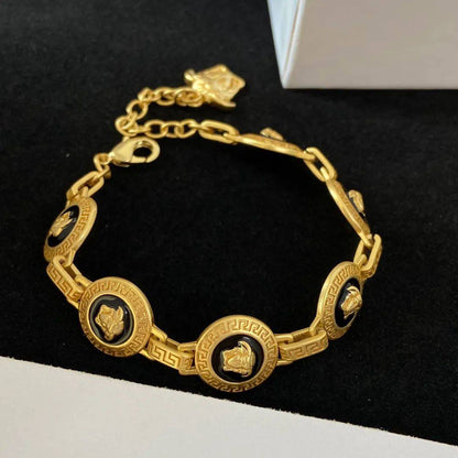 Versace Bracelet* 💐
Master quality 

65 AED normal box 📦

Zain48
♥️♥️♥️