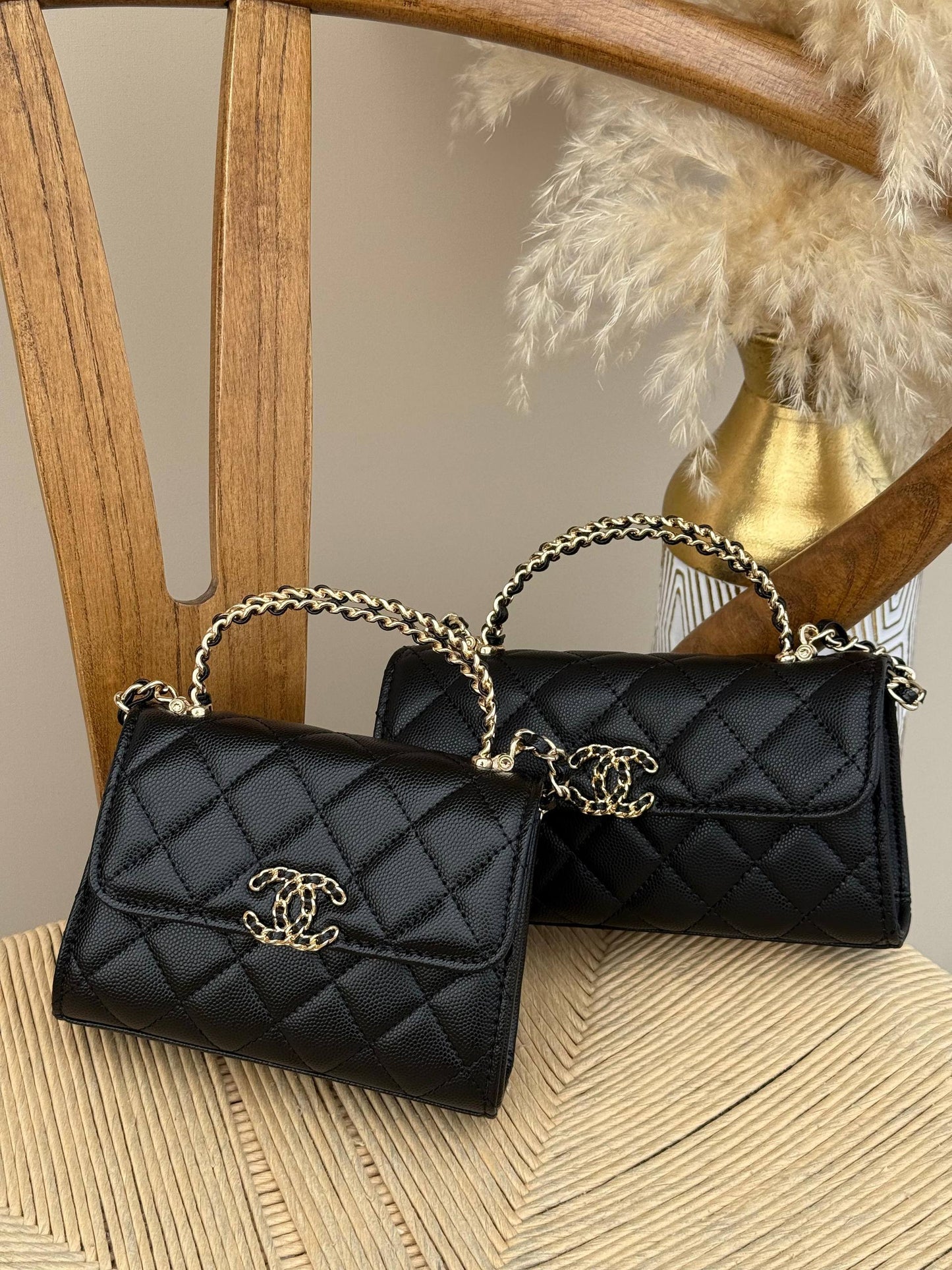 New collection✨✨✨
CHANEL
15cm
340 dhs❣️
18cm
360 dhs❣️
Top quality 
With box🎁

Zain167
♥️♥️♥️