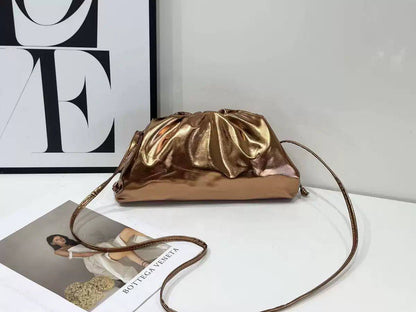 BOTTEGA

 NEW CAME
 GOOD QUALITY 

WITH BOX 
🎁🎁🎁

95 dhs🪙🌨️

Zain39
♥️♥️♥️