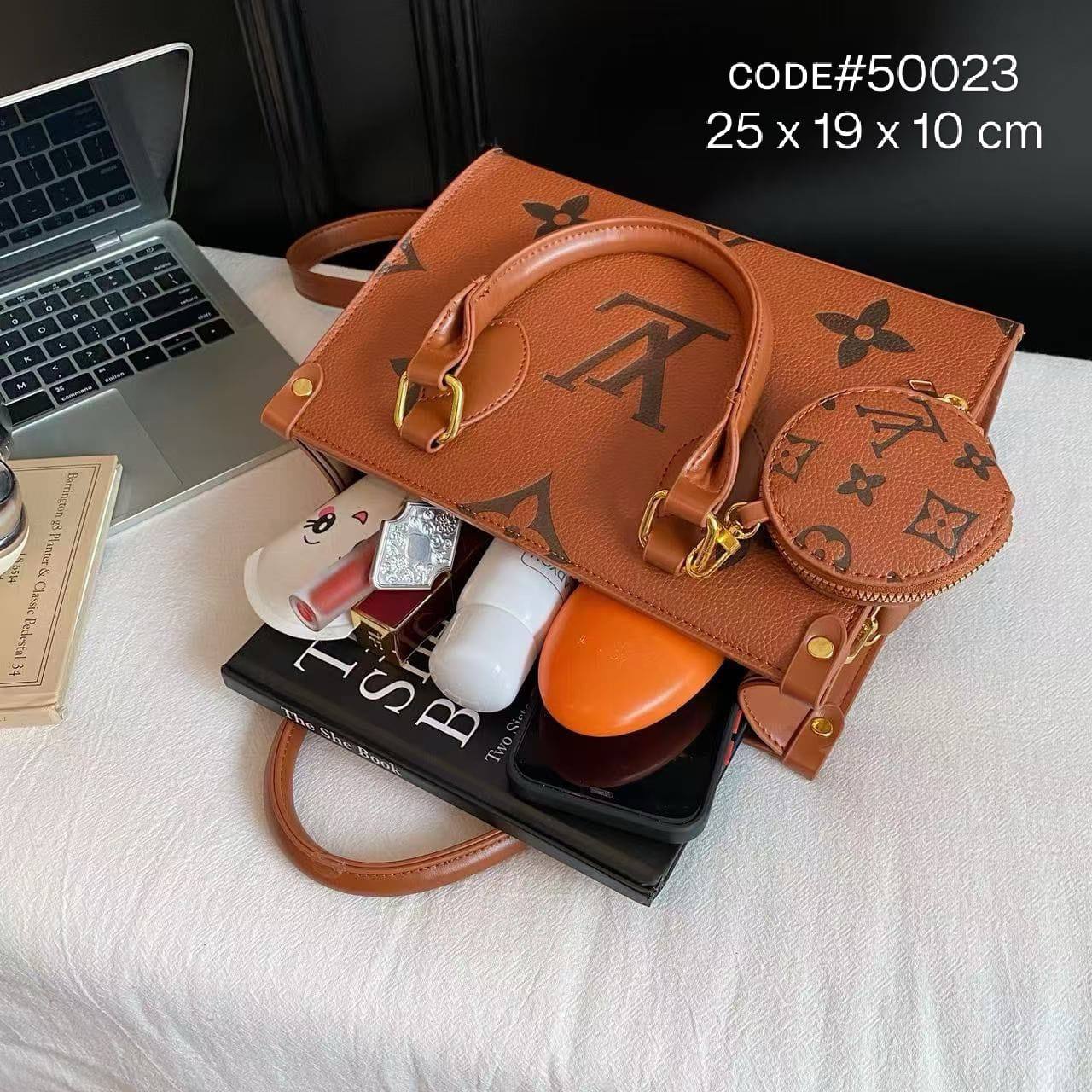 LV
ᴍɪɴɪ ᴏɴ ᴛʜᴇ ɢᴏ 
ᴢɪᴘᴘᴇʀ ᴛʏᴘᴇ ᴡ/ ᴄᴏɪɴ ᴘᴜʀsᴇ
ᴡɪᴛʜ ʟᴏɴɢ ʙᴇʟᴛ sᴛʀᴀᴘ
sɪᴢᴇ : 25 cm

70 dhs🌺

Zain31
♥️♥️♥️