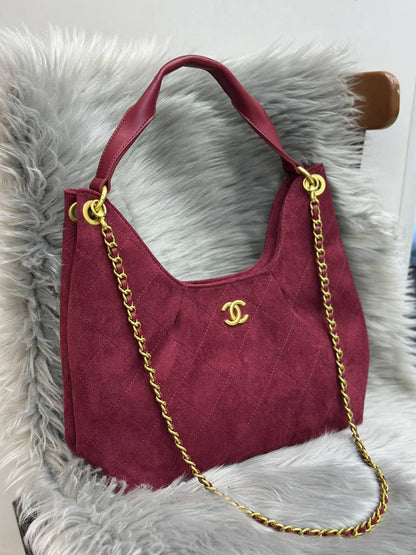CHANEL
SIZE  ……… 31CM 🥰
95 dhs🪙🌨️

Zain244
♥️♥️♥️