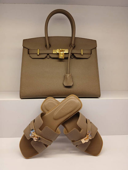 Hermes Set
Size 30cm  
size Size 36….41
170 dhs✅

Zain161
♥️♥️♥️