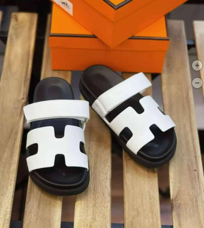 Hermes Ladies Slipper 
Size:36 to 42 
100 dhs🪙💕

Zain241
♥️♥️♥️