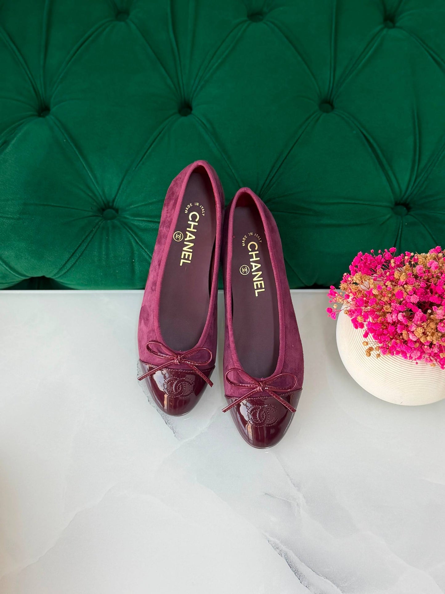 Chanel 
Vip quality 
Size:36 to 41 
450 dhs✅

Zain113
♥️♥️♥️