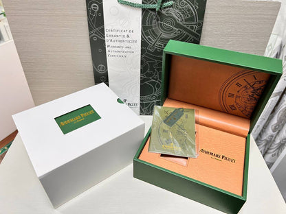 Watches Boxes
Master Box + Paper bag & Card
🎁🎁🎁

50 dhs🪙🌨️

Zain85
♥️♥️♥️