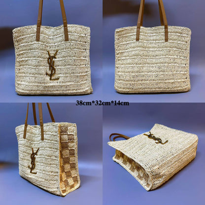 YSL
Beach bag all are good quality 

110 dhs🇦🇪

Zain39
♥️♥️♥️