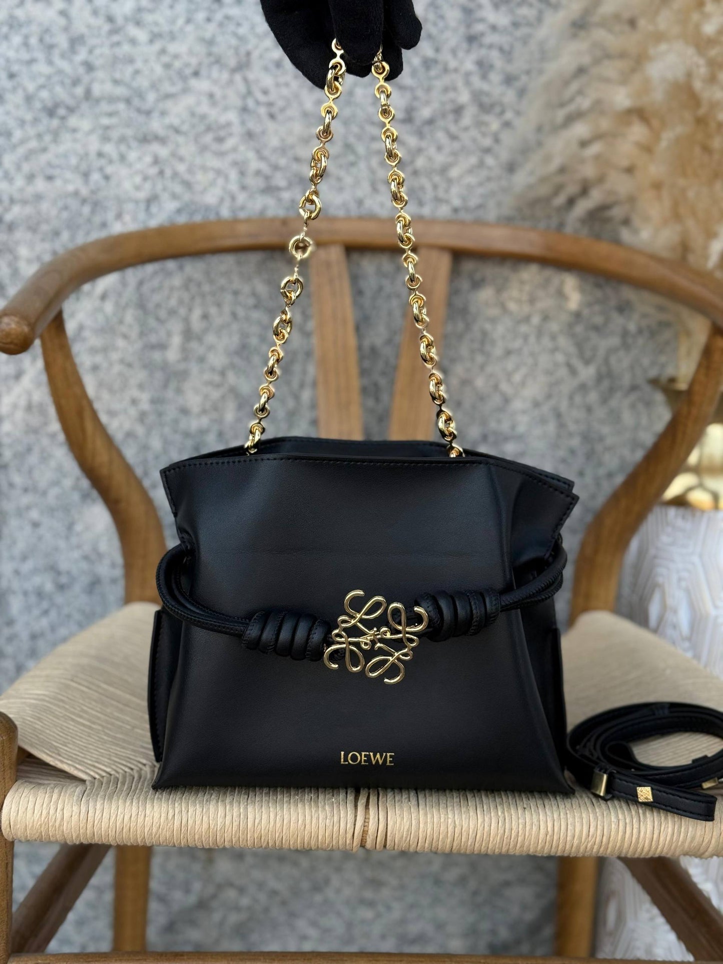 New Collection✨✨✨
LOEWE
24cm
350 dhs🪙🌨️
Top quality 
With box🎁

Zain167
♥️♥️♥️