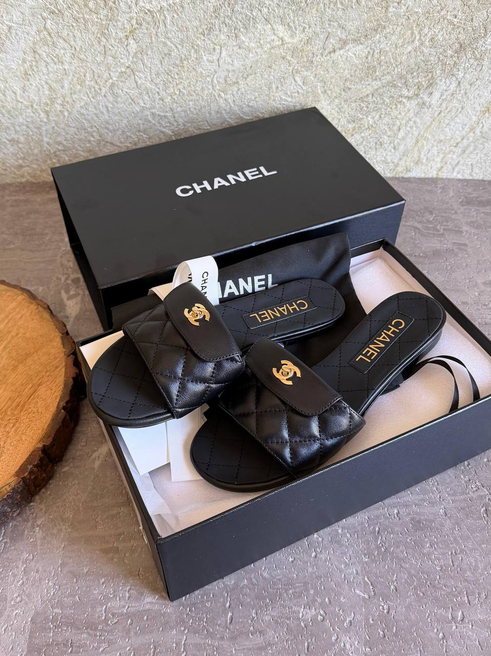 CHANEL 💫😍
SuperMaster Quality 💯
450 dhs✅
Size: 36-41 💥

Zain171
♥️♥️♥️