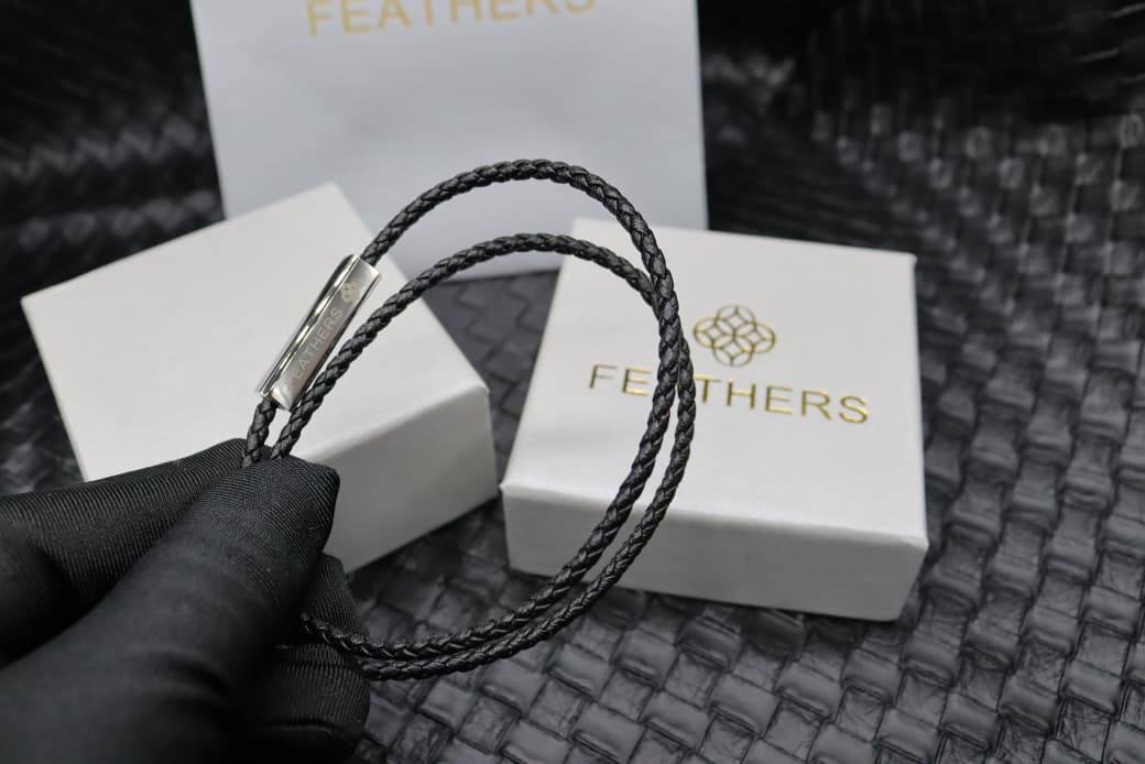 Bracelet 
55 dhs💓
+Box and paper bag🎁

Zain33
♥️♥️♥️