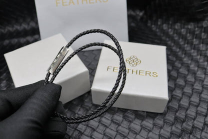 Bracelet 
55 dhs💓
+Box and paper bag🎁

Zain33
♥️♥️♥️