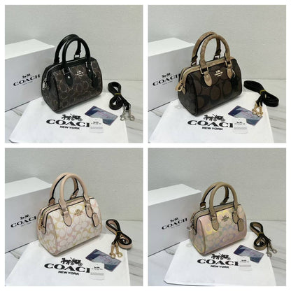 COACH

Best quality 

with box

105 dhs🇦🇪🇦🇪

size 18CM

Zain290
♥️♥️♥️