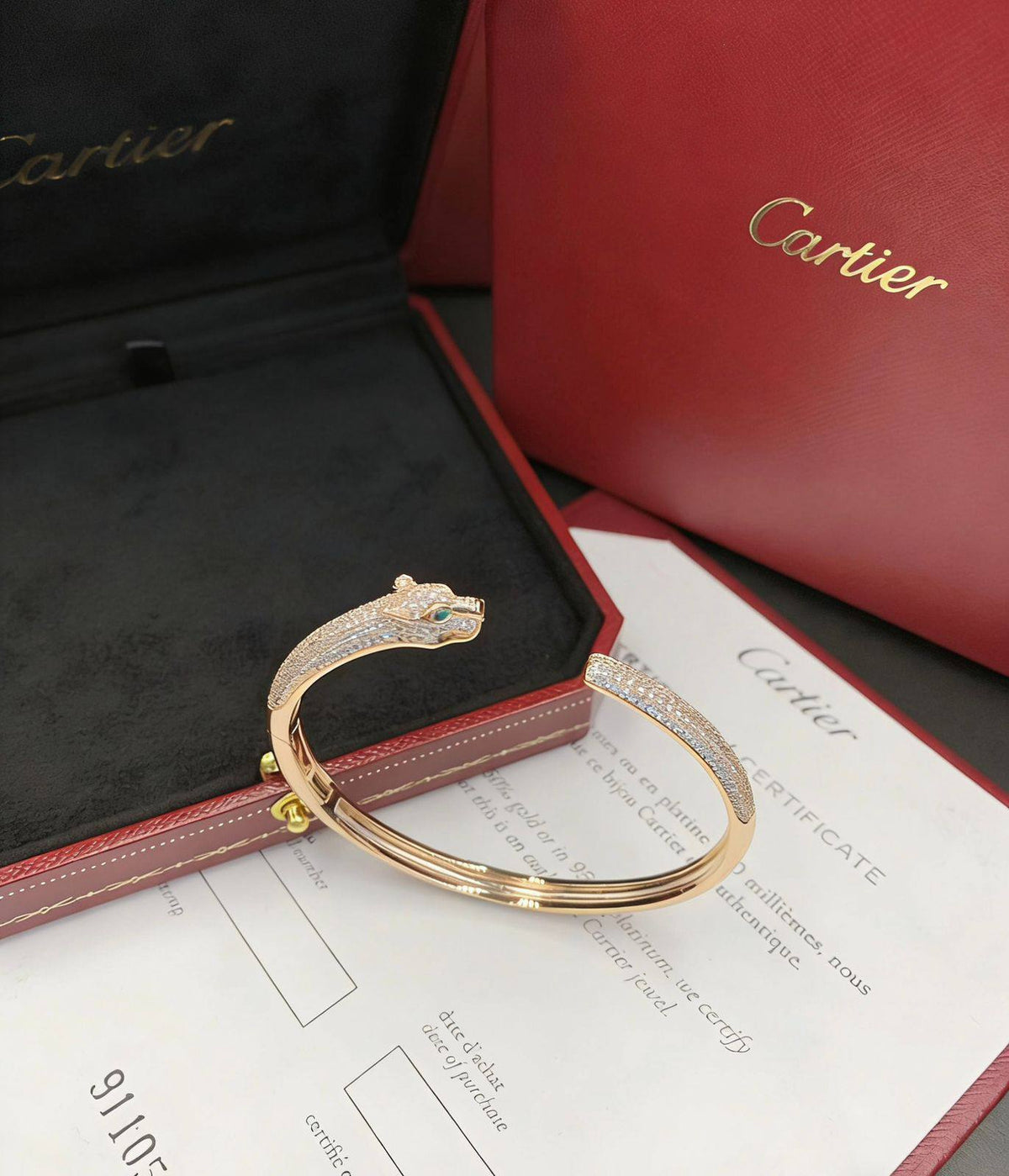 CARTIER BANGLE 
MASTER✨💫
75 dhs🇦🇪🇦🇪

 WITH BOX AND PAPER BAG🛍️🎁

Zain89
♥️♥️♥️