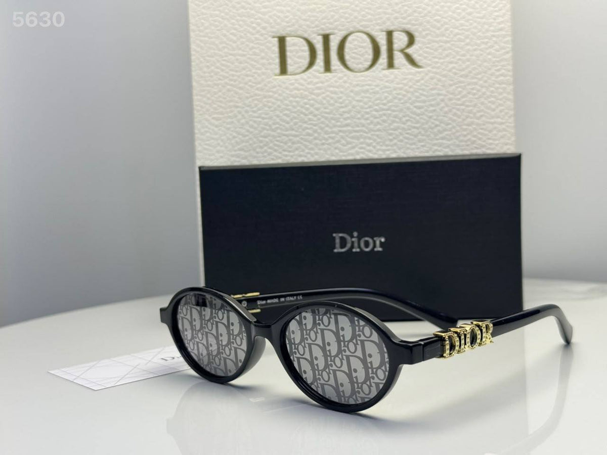 Sunglasses 

65 dhs🇦🇪🇦🇪

Zain182
♥️♥️♥️