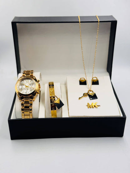 Ladies watch set 

with box 
🎁🎁🎁

90 dhs❣️

Zain08
♥️♥️♥️