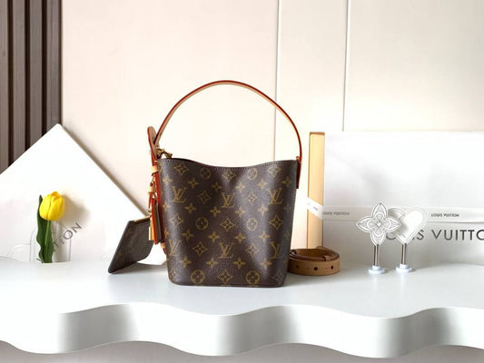 LV Master
270 dhs🪙🖤

Zain228
♥️♥️♥️