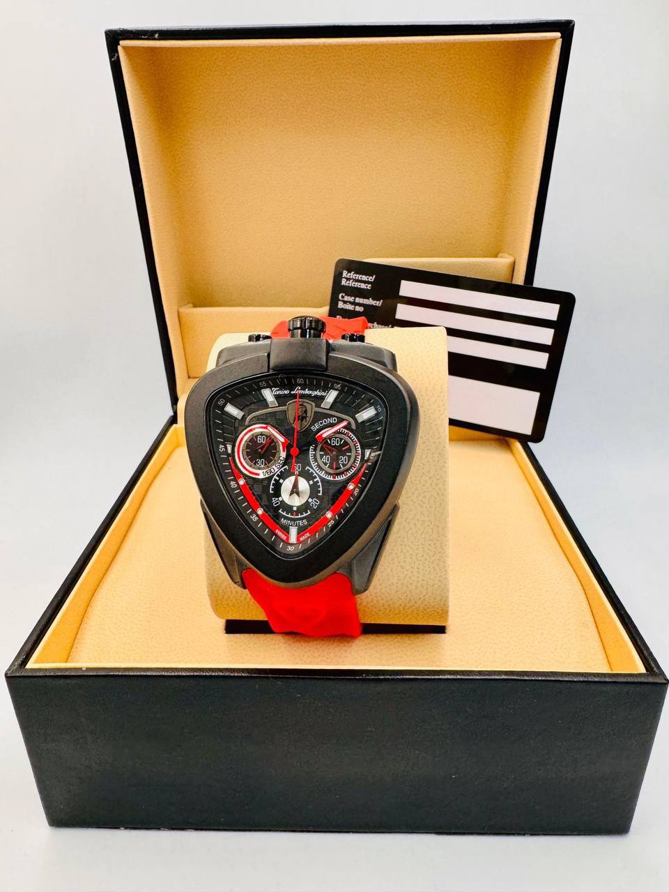 Lumborghini Men* 🤩🤩
*offer price 
65 dhs🪙💚

Zain08
♥️♥️♥️