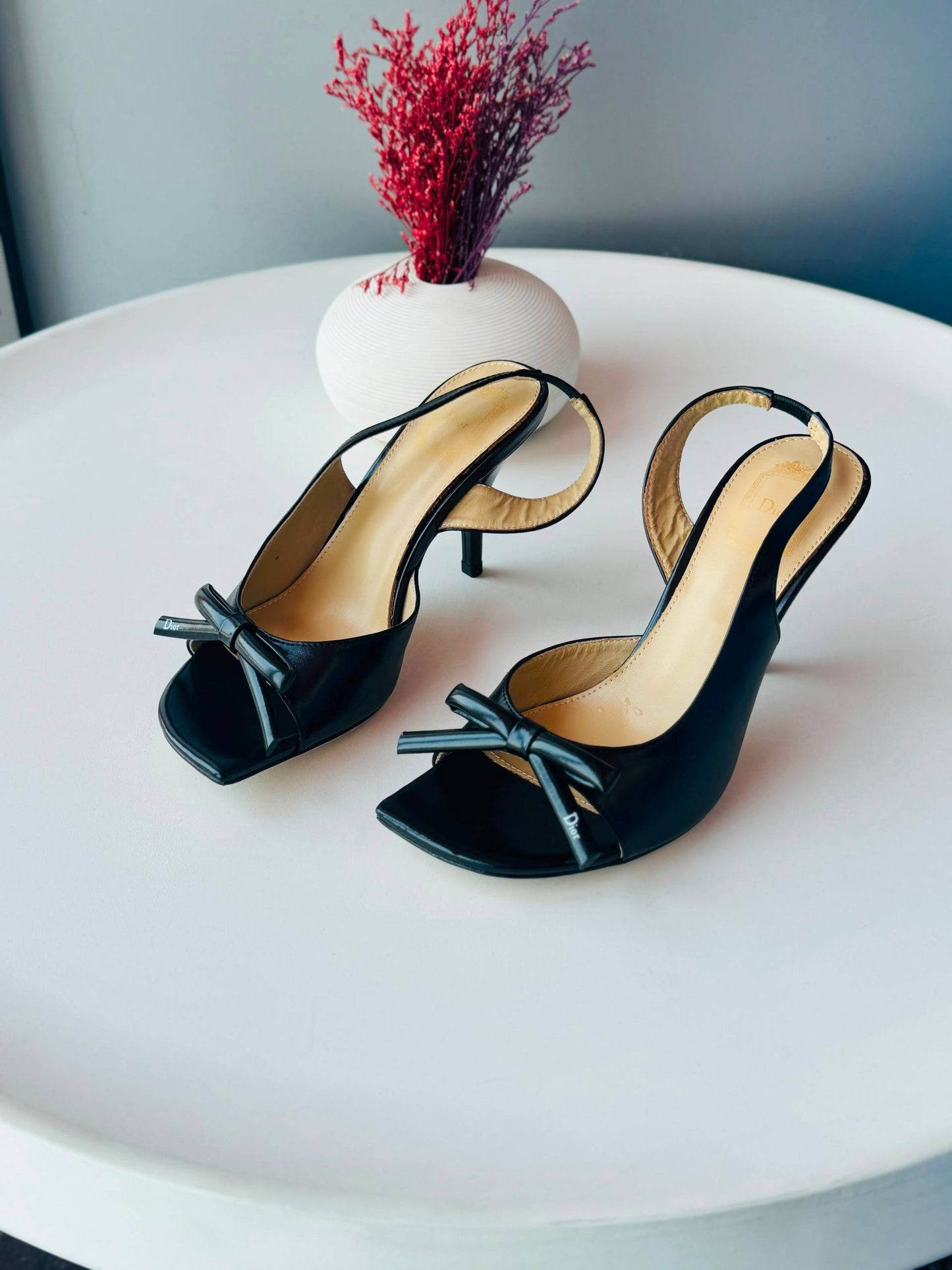 Dior 🩵💛
*36-41*
_Super master high quality_🪡
450 dhs✅

Zain176
♥️♥️♥️