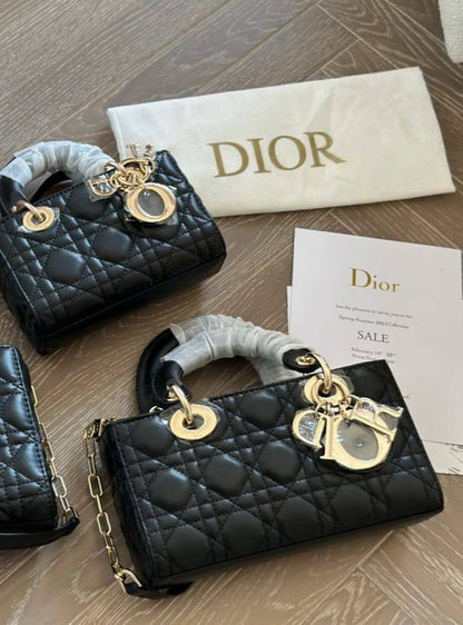 Dior

17cm 300 dhs🇦🇪🇦🇪
22 cm. 320 dhs🇦🇪🇦🇪

Zain10
♥️♥️♥️