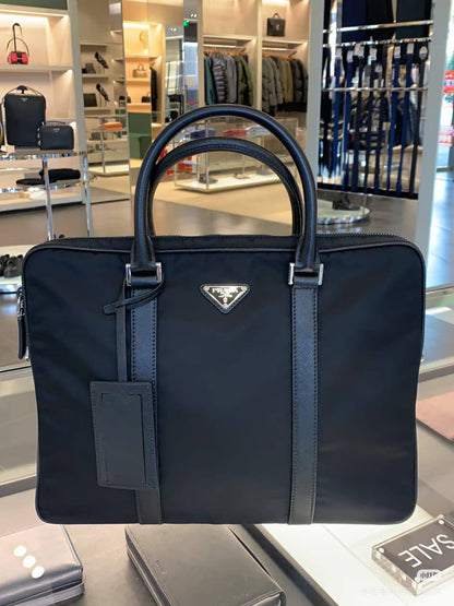 LV Master Bags 
New Stock
For Price 👇 WTSP Text Zain 0568585901

Zain10
♥️♥️♥️