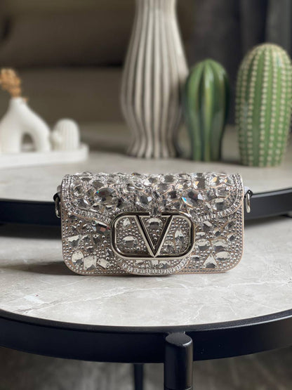 VALENTINO ✨
Size:19Cm 💥
Available original box 📦 
With full packing 🎀🎀
Super high quality 💥💥
For Price 👇 WTSP Text Zain 0568585901

Zain283
♥️♥️♥️