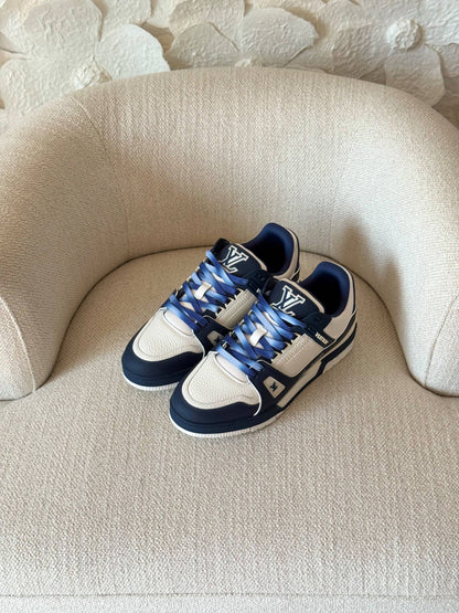 LV Sneaker

AAA Quality

size:40 to 46
630 dhs🇦🇪🇦🇪

Zain185
♥️♥️♥️
