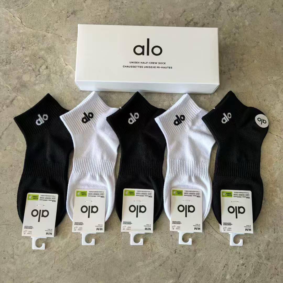 ALO 
5in 1 
30 dhs❣️

with box
🎁🎁🎁

Zain90
♥️♥️♥️