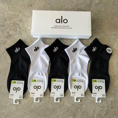 ALO 
5in 1 
30 dhs❣️

with box
🎁🎁🎁

Zain90
♥️♥️♥️
