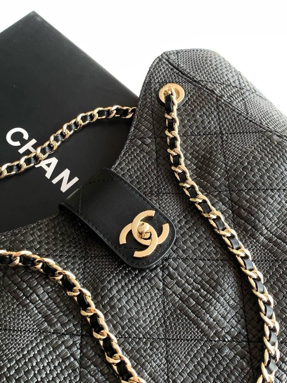 CHANEL

 BEACH BAG 

COPY ONE 

NEW CAME 

130 DHS…🇦🇪🇦🇪

Zain39
Zain295
♥️♥️♥️