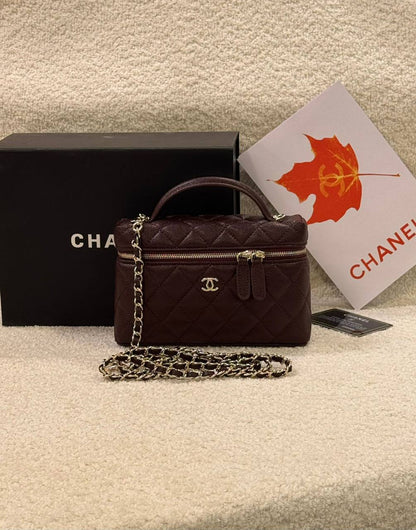 Chanel 
Master
17Cm 

With Box
🎁🎁🎁

250 dhs✅

Zain131
♥️♥️♥️