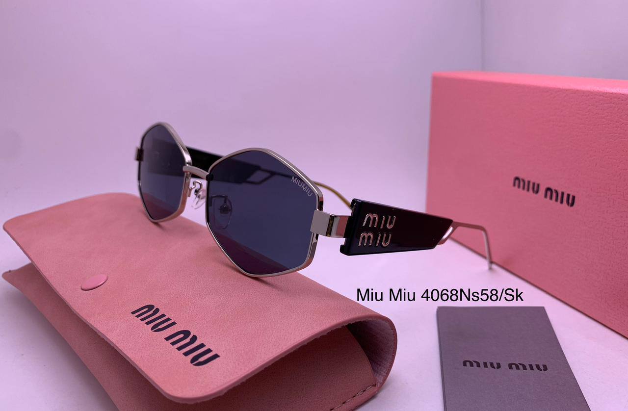 Miu Miu
70 dhs✅

Zain126
♥️♥️♥️