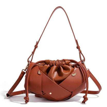 BOTTEGA 
100 dhs💛
size 26 cm

Zain161
♥️♥️♥️