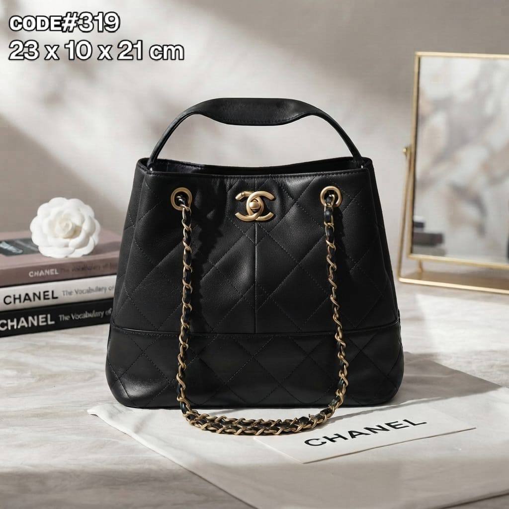 Chanel ʙᴜᴄᴋᴇᴛ ʙᴀɢ
ᴛᴡᴏ-ᴛᴏɴᴇ sʜᴏᴜʟᴅᴇʀ ʙᴀɢ
sᴜᴇᴅᴇ & ǫᴜɪʟᴛᴇᴅ ʟᴀᴍʙsᴋɪɴ
ɢᴏʟᴅ ʜᴀʀᴅᴡᴀʀᴇ
ɪɴ ᴛᴡɪsᴛ ʟᴏᴄᴋ ʟᴏɢᴏ
sɪᴢᴇ : 23 cm

90 dhs🇦🇪🇦🇪

Zain31
♥️♥️♥️