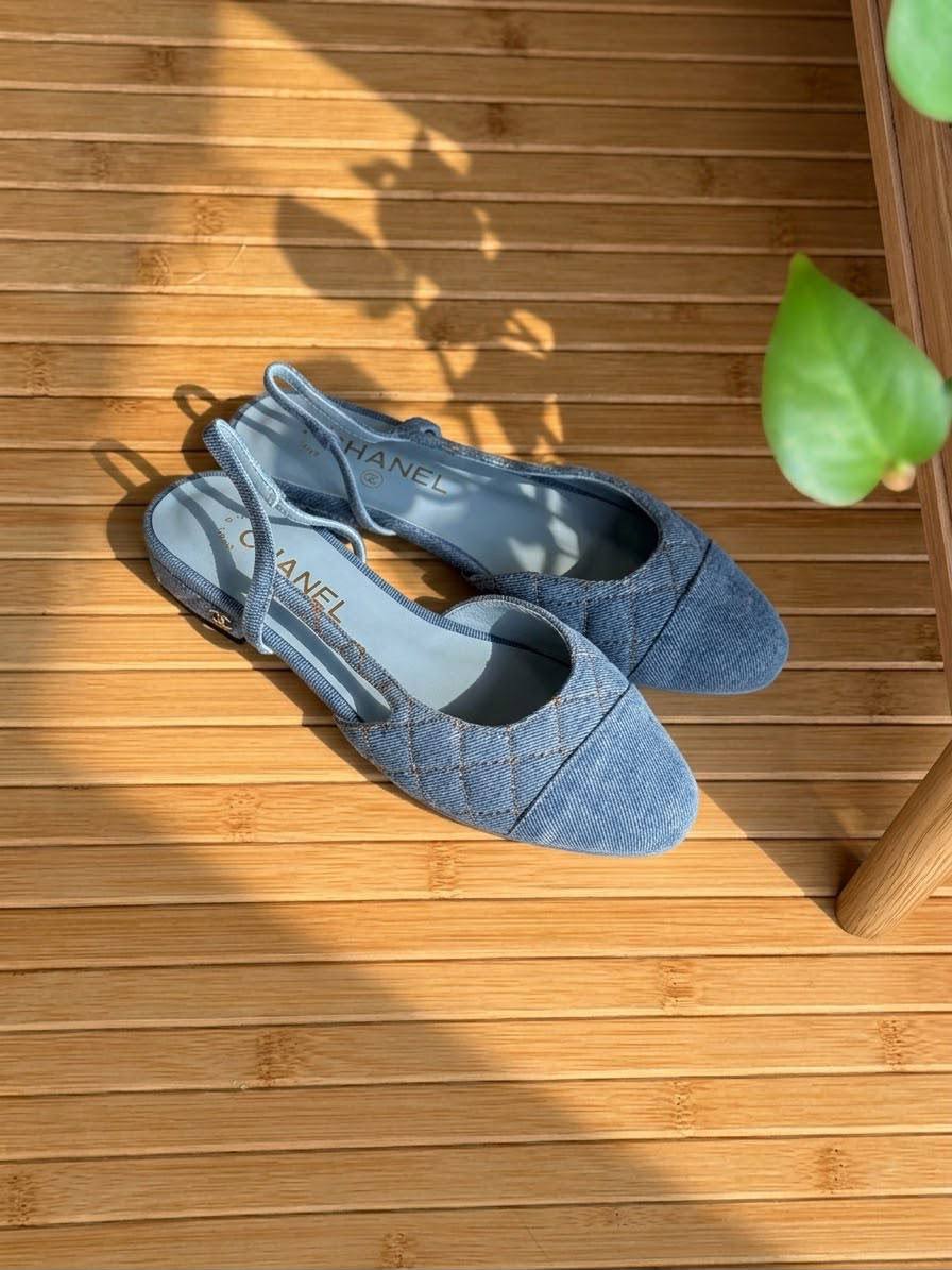 𝐂𝐇𝐀𝐍𝐄𝐋 

𝐁𝐀𝐋𝐋𝐄𝐑𝐈𝐍𝐀

𝐒𝐈𝐙𝐄 𝟑𝟓 𝐭𝐨 𝟒𝟐 
480 dhs🇦🇪🇦🇪

Zain303
♥️♥️♥️