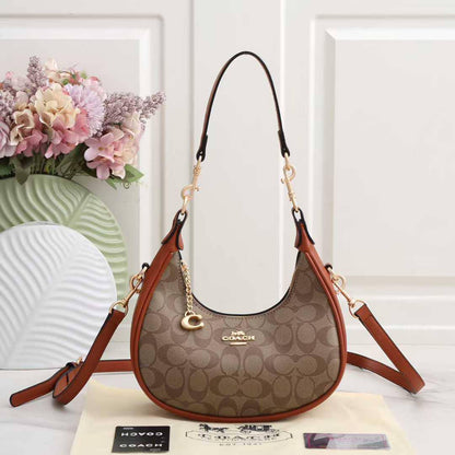 Coach
High quality
With box
110 dhs✅

Zain50
♥️♥️♥️