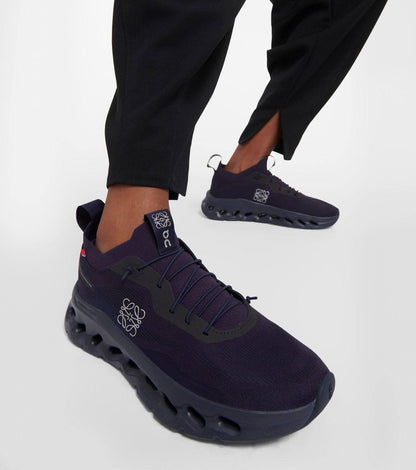 Loewe x On Cloudtilt 'All Navy'💙
36-45 AVAILABLE 🤩
190 dhs❣️

Zain242
♥️♥️♥️