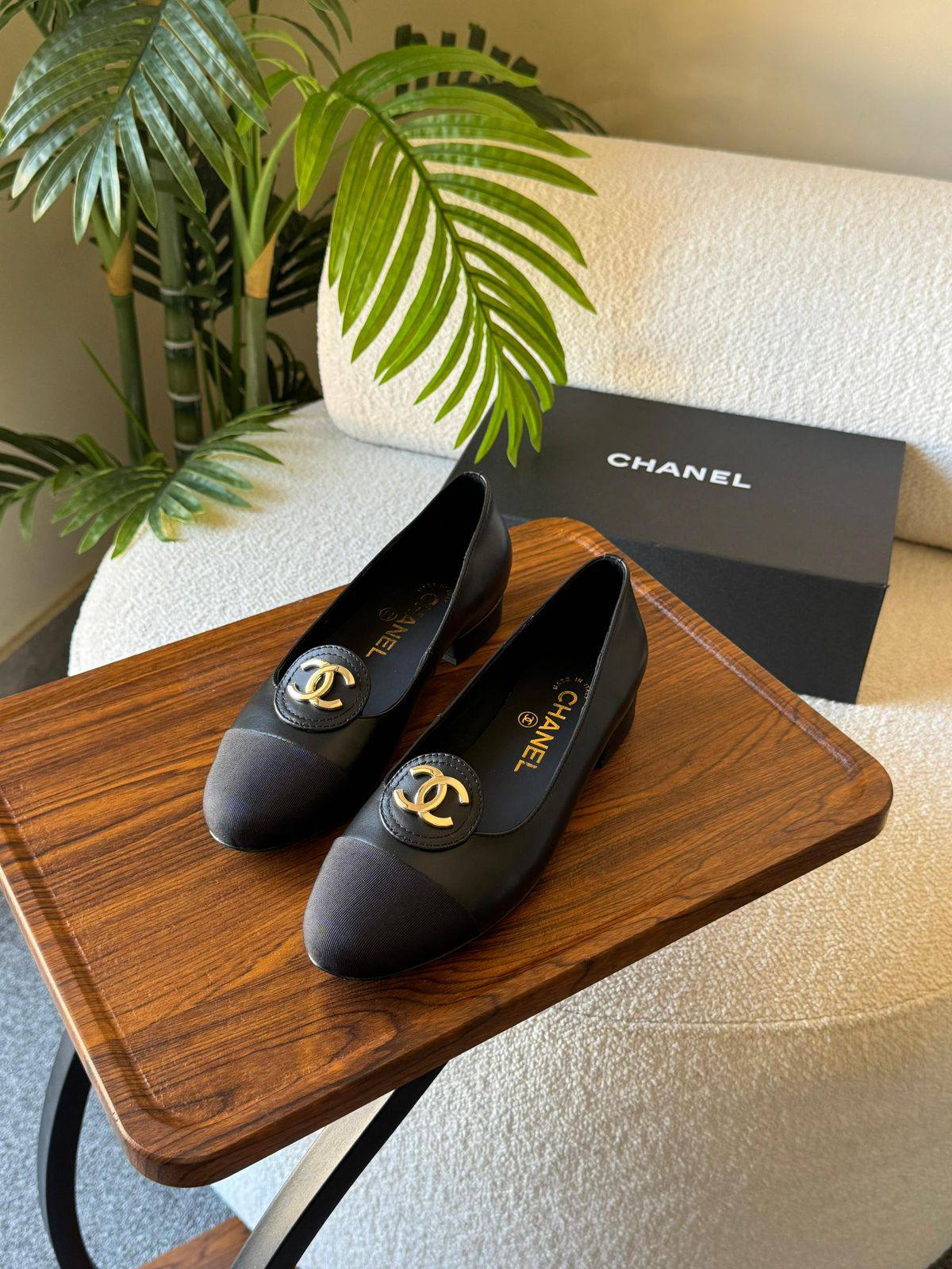 CHANEL 
SuperMaster Quality 💯
490 dhs👑
Size: 36-41💥

Zain171
♥️♥️♥️