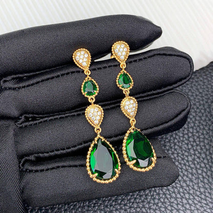 BOUCHERON ❤️‍🔥*
Earring 🐦‍🔥
Master quality 💯
With normal boxes 🗃️ 
Offer price👇
60 dhs🪙🌨️
With master box 📦 
140 dhs🪙🌨️

Zain216
♥️♥️♥️