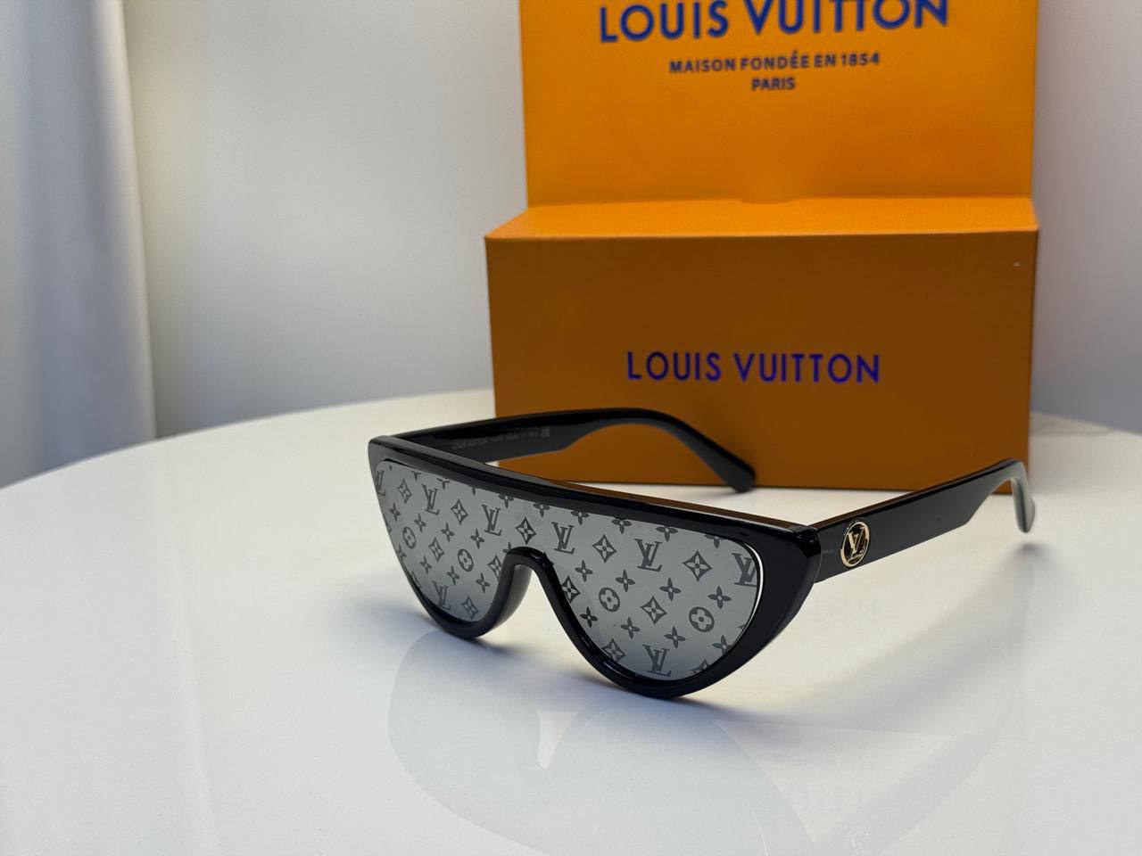 Miu Miu - Fendi - LV
65 dhs✅

Zain182
♥️♥️♥️