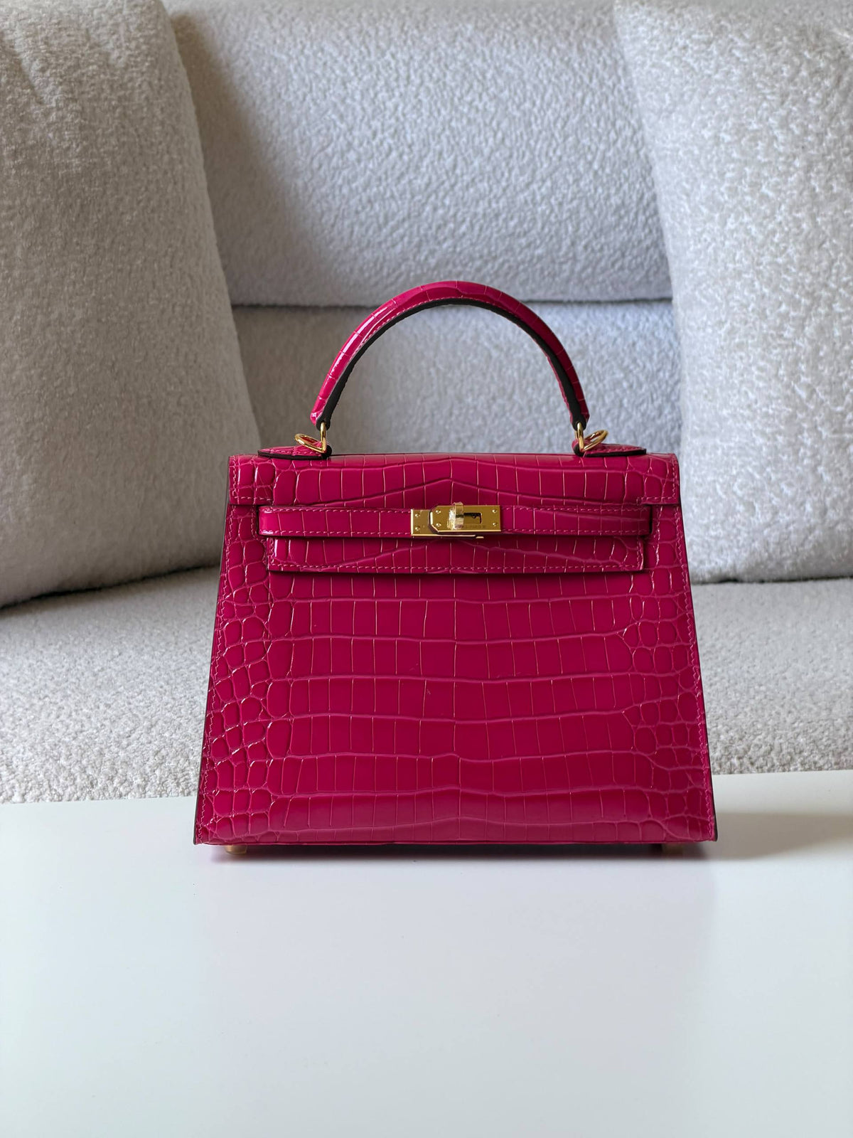 Hermes kelly 

25cm💥

Master quality ✅
with box 📦 
700 dhs🇦🇪🇦🇪

Zain52
♥️♥️♥️