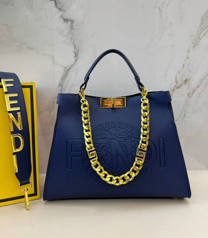 FENDI 
COPY ONE NEW CAME 
155 dhs💓

Zain39
♥️♥️♥️