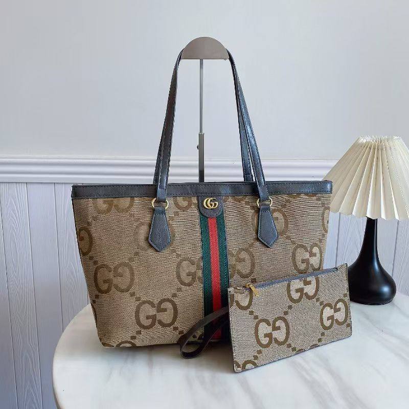 Gucci 
90 dhs💓
Size47cm

Zain06
♥️♥️♥️