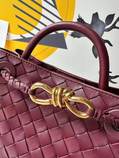 Bottega

For Price 👇 WhatsApp✅
0568585901 
0507557372
0552275751 Owner Zain 👌

Zain325
♥️♥️♥️