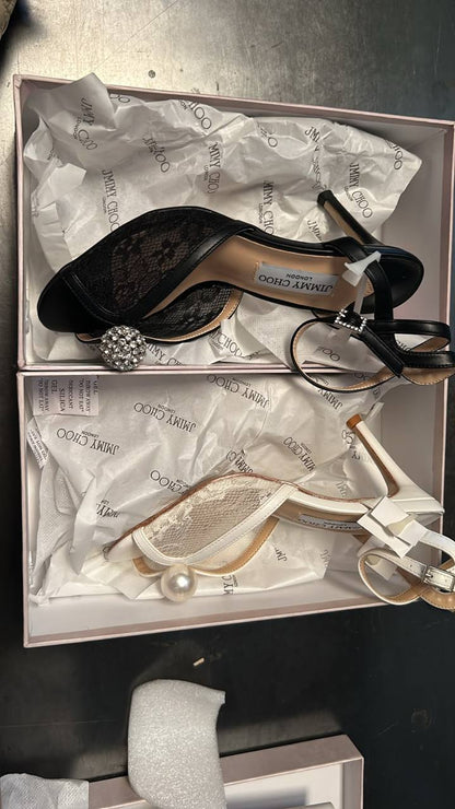 Jimmy choo

Size 36 to 41

120 dhs💛

Zain103
♥️♥️♥️