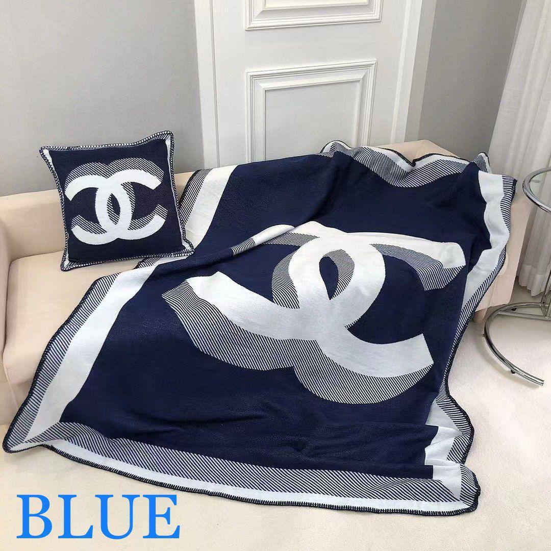 BLANKETS

100 dhs🇦🇪🇦🇪🇦🇪

SIZE: 130*150cm

Zain88
♥️♥️♥️