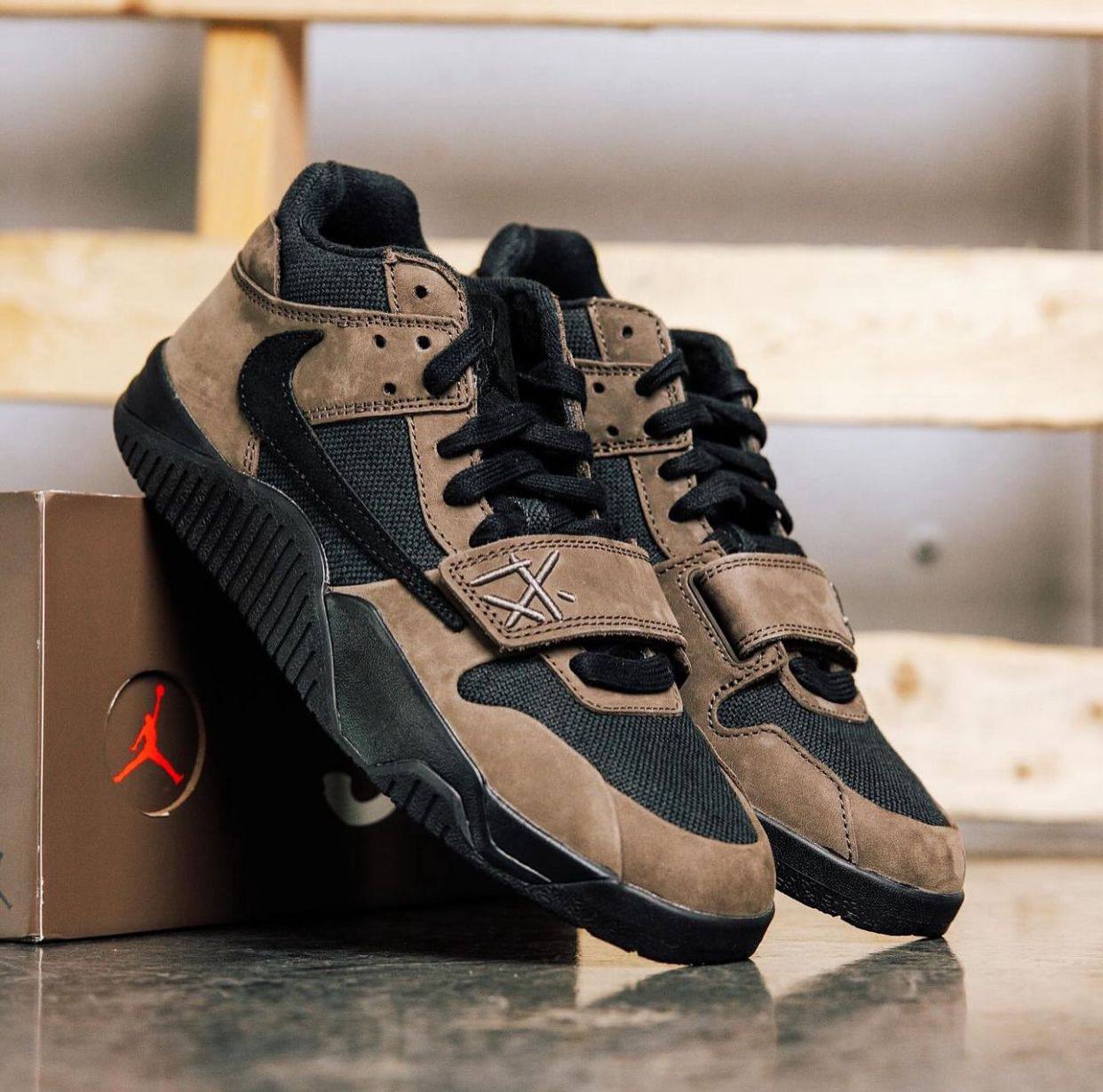 Air Jordan Jumpman Jack TR Travis Scott ‘Dark Mocha’
36-45 AVAILABLE🤩
260 dhs💓

Zain242
♥️♥️♥️